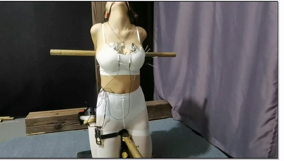 FTYC383-飞天原创 驴驴鬼迷心窍,又来挑战这个拘束架禁锢抢夺现金活动,能成功吗