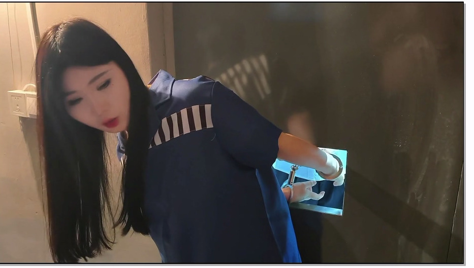 XXGZS039-鑫鑫工作室 新场地吴晗出演贩毒女，被卧底帽子抓捕，审讯，因不听话被严加管教