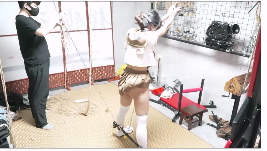 FYYC059-缚予 线下真实调教之超漂亮大学生新妹子苏苏黑丝R贴跪缚SP踩踏调教！SP打屁股打耳.