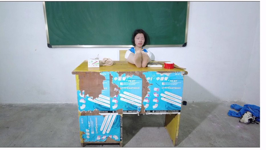 YSYC581-樱束原创 严惩坏学生 不听话老师话的女学生被就得狠狠的体罚抽打一番才会长记性！