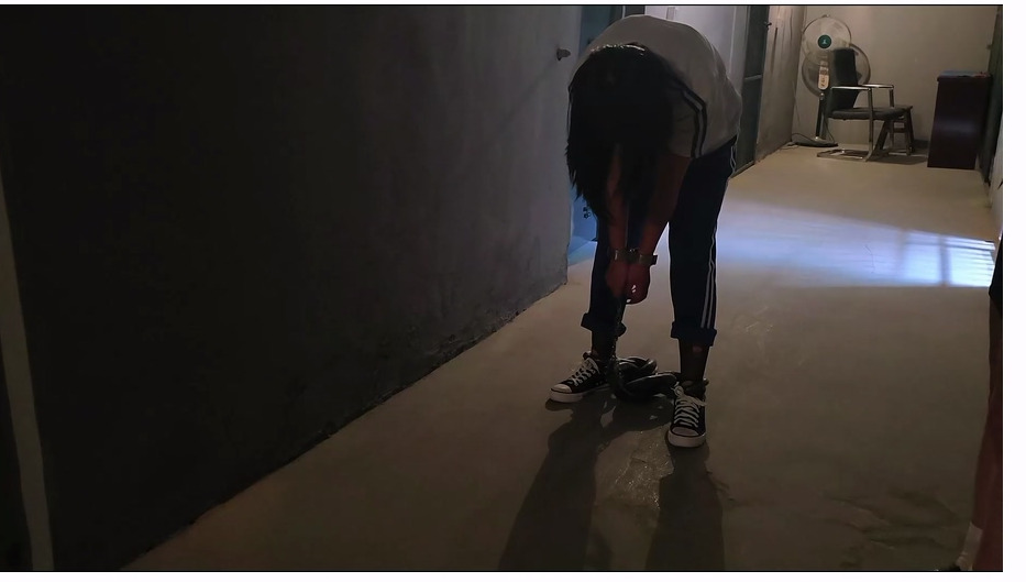 XXGZS044-鑫鑫工作室 反骨妹妹体验记-新模特小儒扮演不想上学的JC妹妹，来姐姐单位找姐姐玩